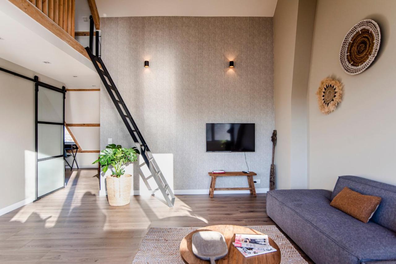 Spacious Luxury Loft Apartment *